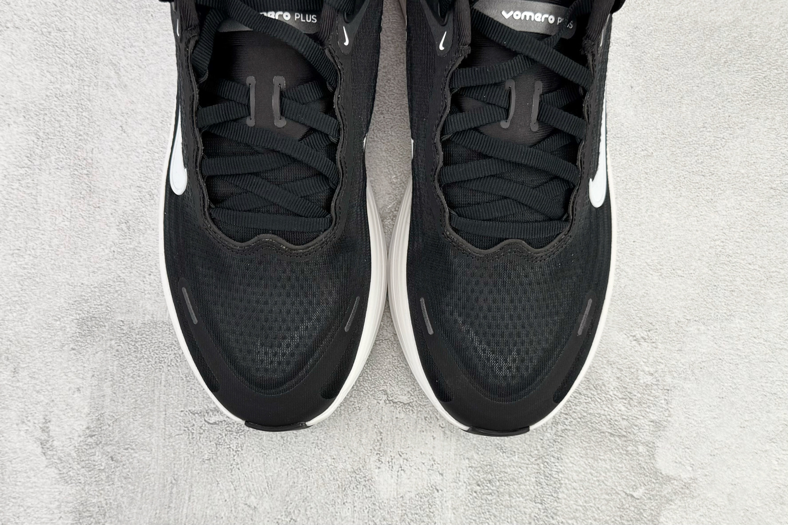 GT 全套数据私模 Nike Vomero Plus WIDE 黑白货号：HV8150-002尺码：36