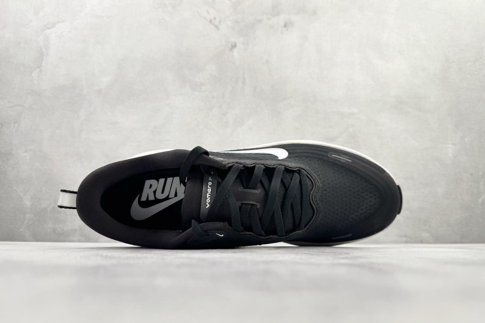 GT 全套数据私模 Nike Vomero Plus WIDE 黑白货号：HV8150-002尺码：36