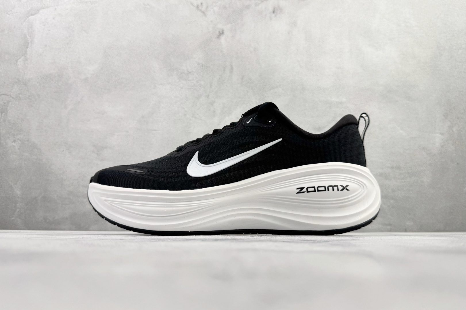 GT 全套数据私模 Nike Vomero Plus WIDE 黑白货号：HV8150-002尺码：36