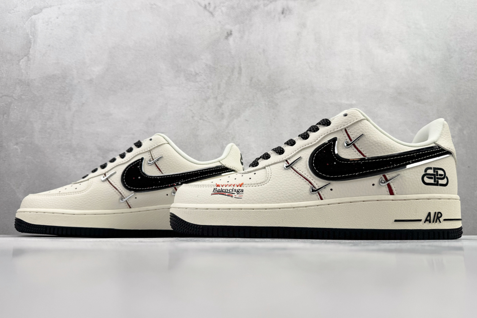 260 Nike Air Force 1'07 米黑 DD1928-309