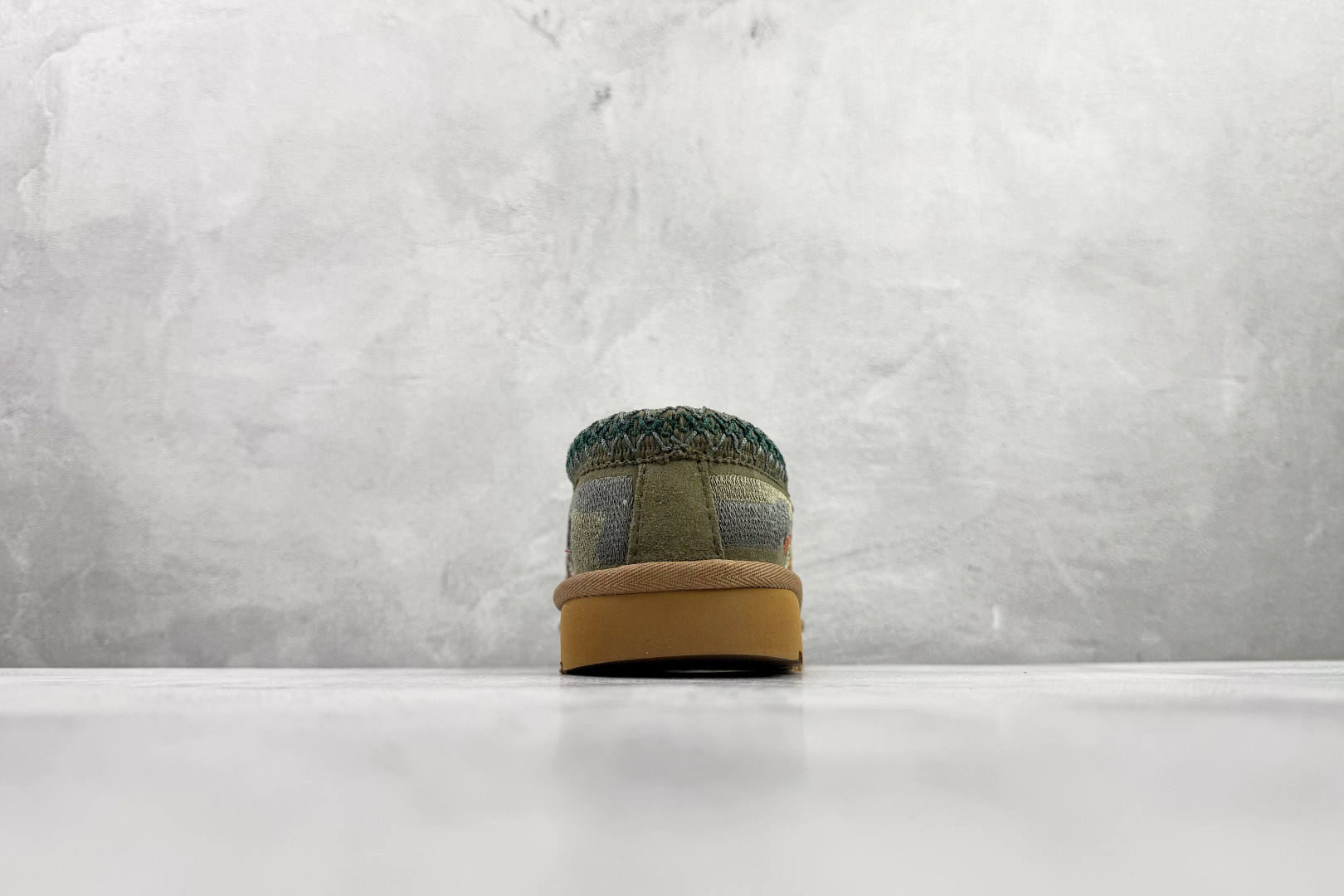 300 PALACE x UGG Tasman绿色 1122553 FRSN