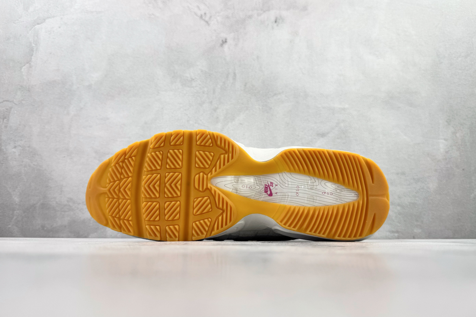 400 口碑神作 Nike SB x Nike Air 95 浅灰色 HF7545-100-Chinese UA Cheap High Quatity Brand Clothes Bags handbags Sneakers wholesale wholesaler seller from China Factory suppliers Fashion Clothing Shoes best Quality Beautiful Price 400 口碑神作 Nike SB x Nike Air 95 浅灰色 HF7545-100