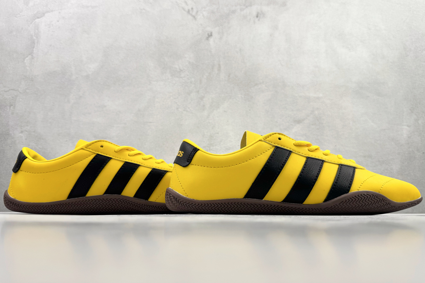 160 出口订单 adidas GRAND COURT 黄色 JQ9683