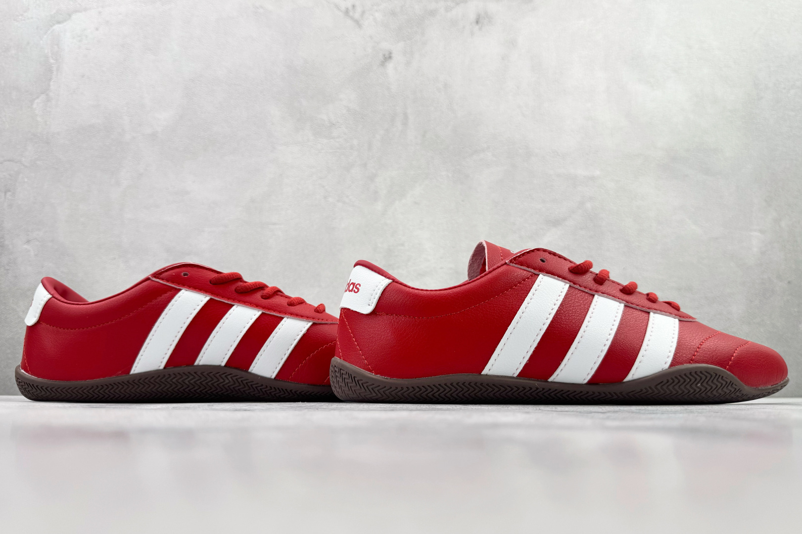 160 出口订单 adidas GRAND COURT 红色 JQ9691