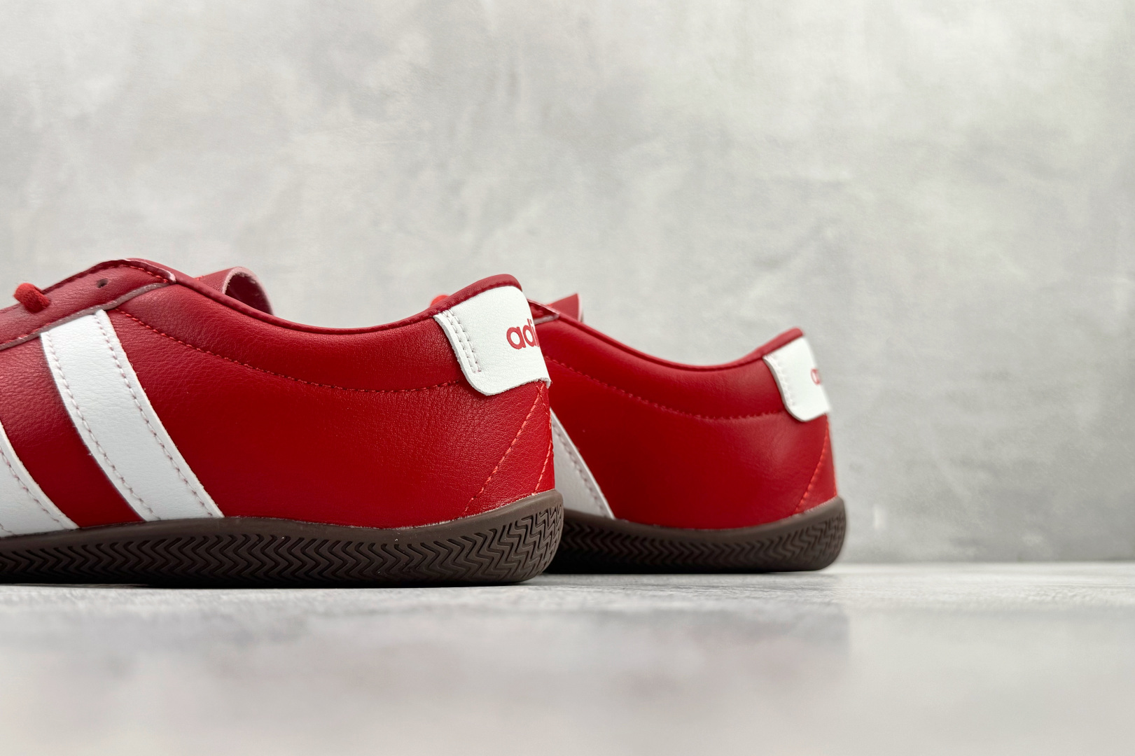 160 出口订单 adidas GRAND COURT 红色 JQ9691