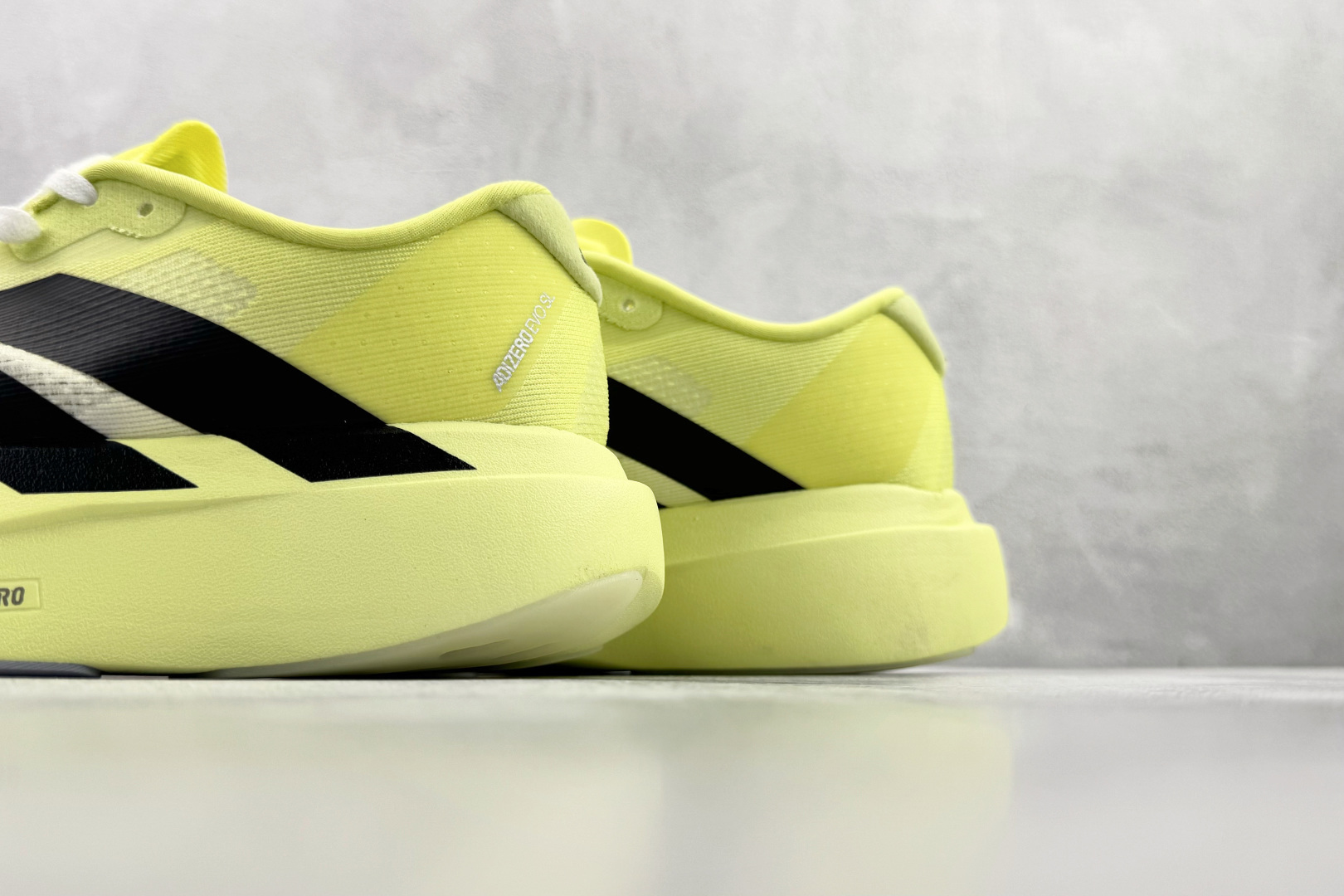 adidas Adizero Evo SL 荧光黄 JH6206