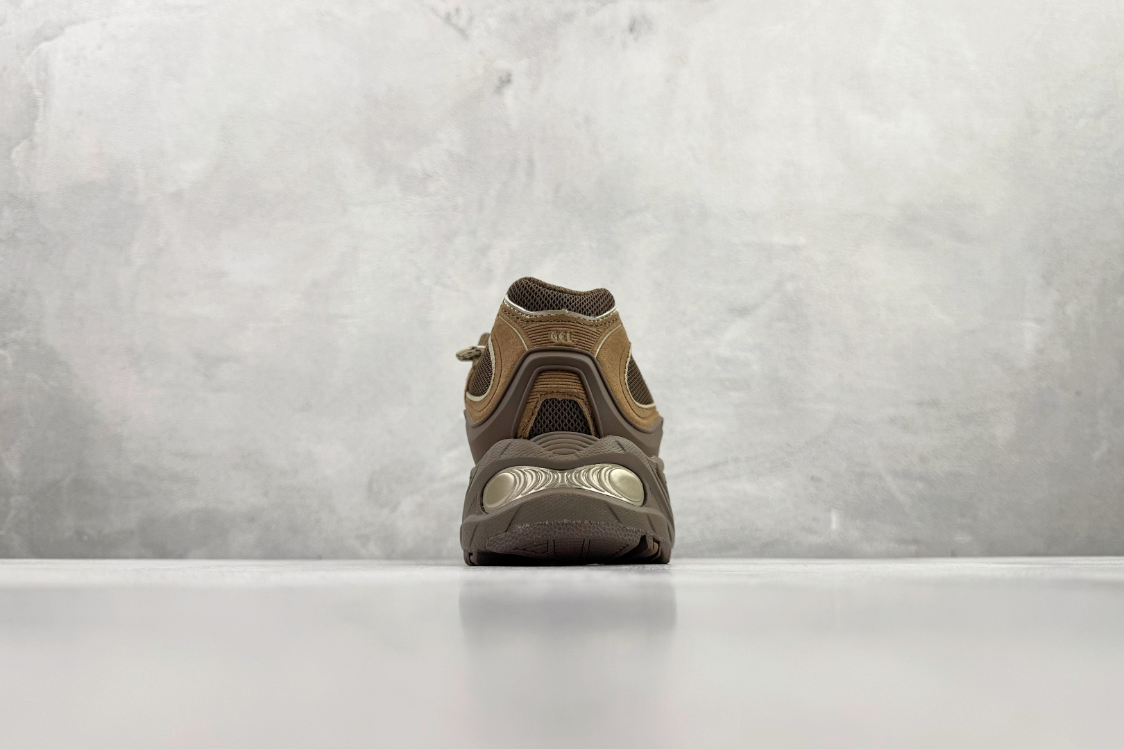 180 ASICS Gel-Kahana TR Nexus 棕色 1203B123-200