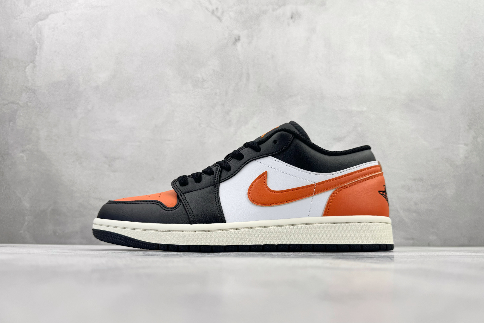 Air jordan 1 low 070
