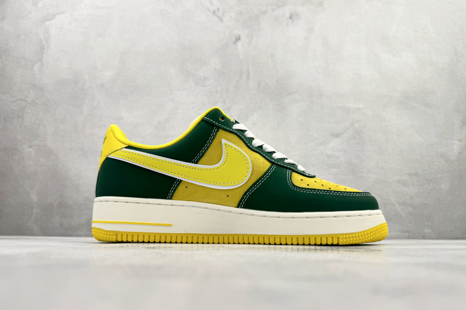 Nike Air Force 1'07 LX 黄绿 SY1388-008