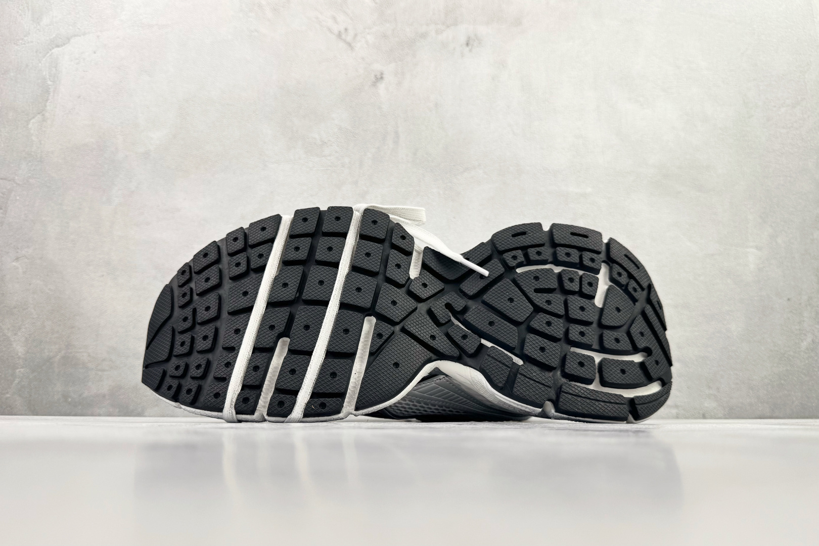 430 代购版 Balenciaga巴黎世家 3XL 白灰 840090W3XSG