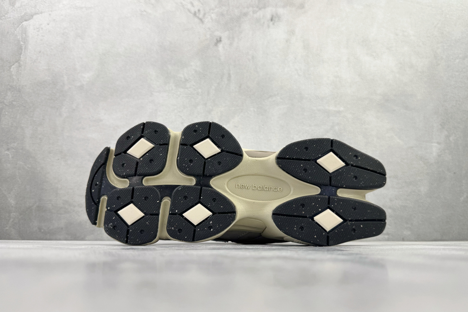 240 大厂出品 New Balance NB 9060 棕色 U9060ORD-Chinese UA Cheap High Quatity Brand Clothes Bags handbags Sneakers wholesale wholesaler seller from China Factory suppliers Fashion Clothing Shoes best Quality Beautiful Price 240 大厂出品 New Balance NB 9060 棕色 U9060ORD