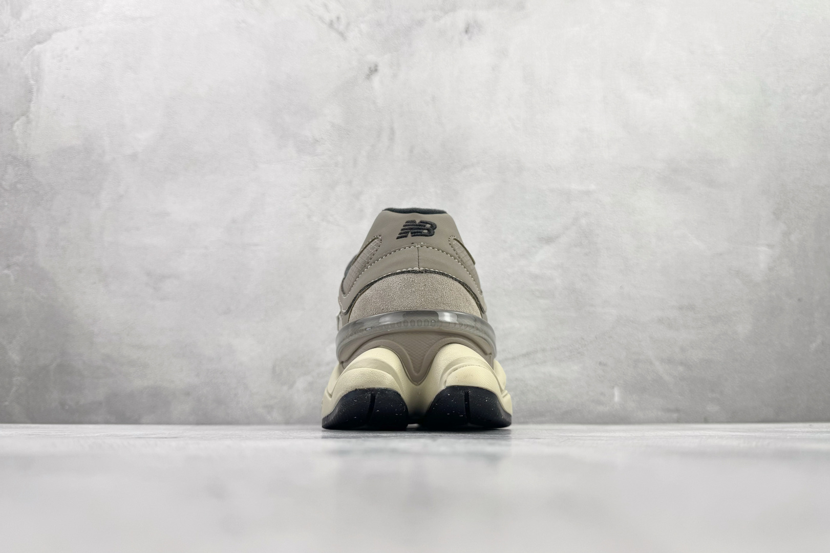 240 大厂出品 New Balance NB 9060 棕色 U9060ORD-Chinese UA Cheap High Quatity Brand Clothes Bags handbags Sneakers wholesale wholesaler seller from China Factory suppliers Fashion Clothing Shoes best Quality Beautiful Price 240 大厂出品 New Balance NB 9060 棕色 U9060ORD