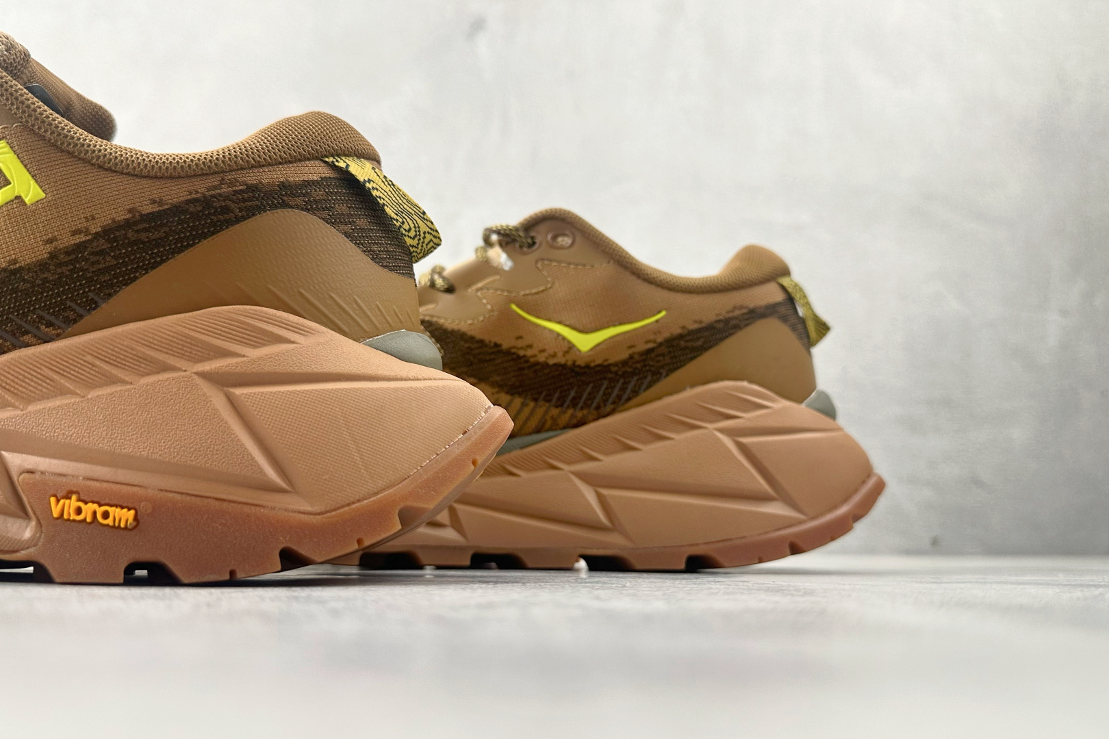 190 平台专供 HOKA ONE ONE SKY Float X 小麦棕 1141610-HYW