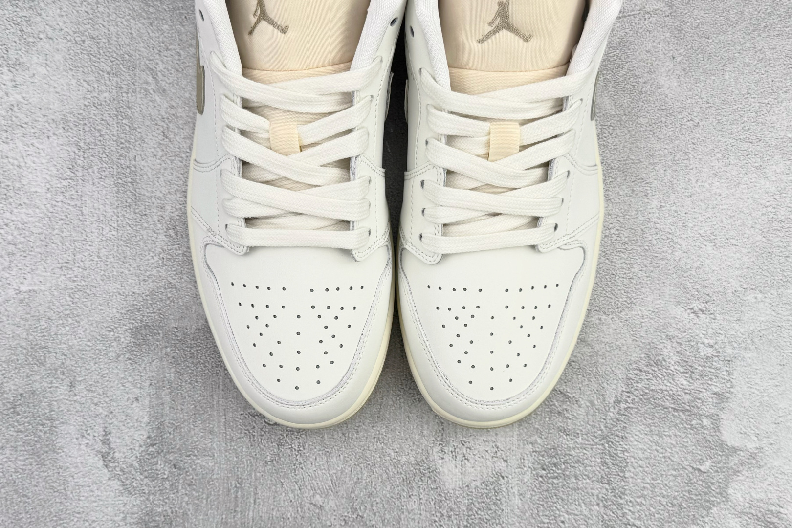 200 综合版 Jordan Air Jordan 1 LOW SE 象牙白 HV5157-100