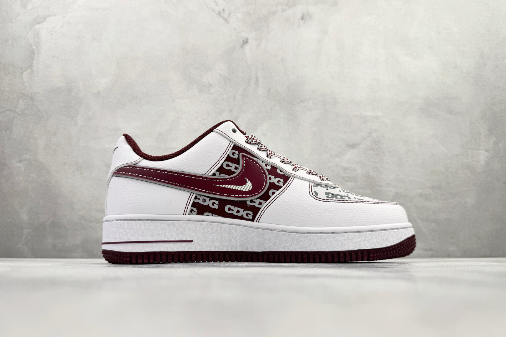 260 Nike Air Force 1'07 LX 白红 SU2305-218