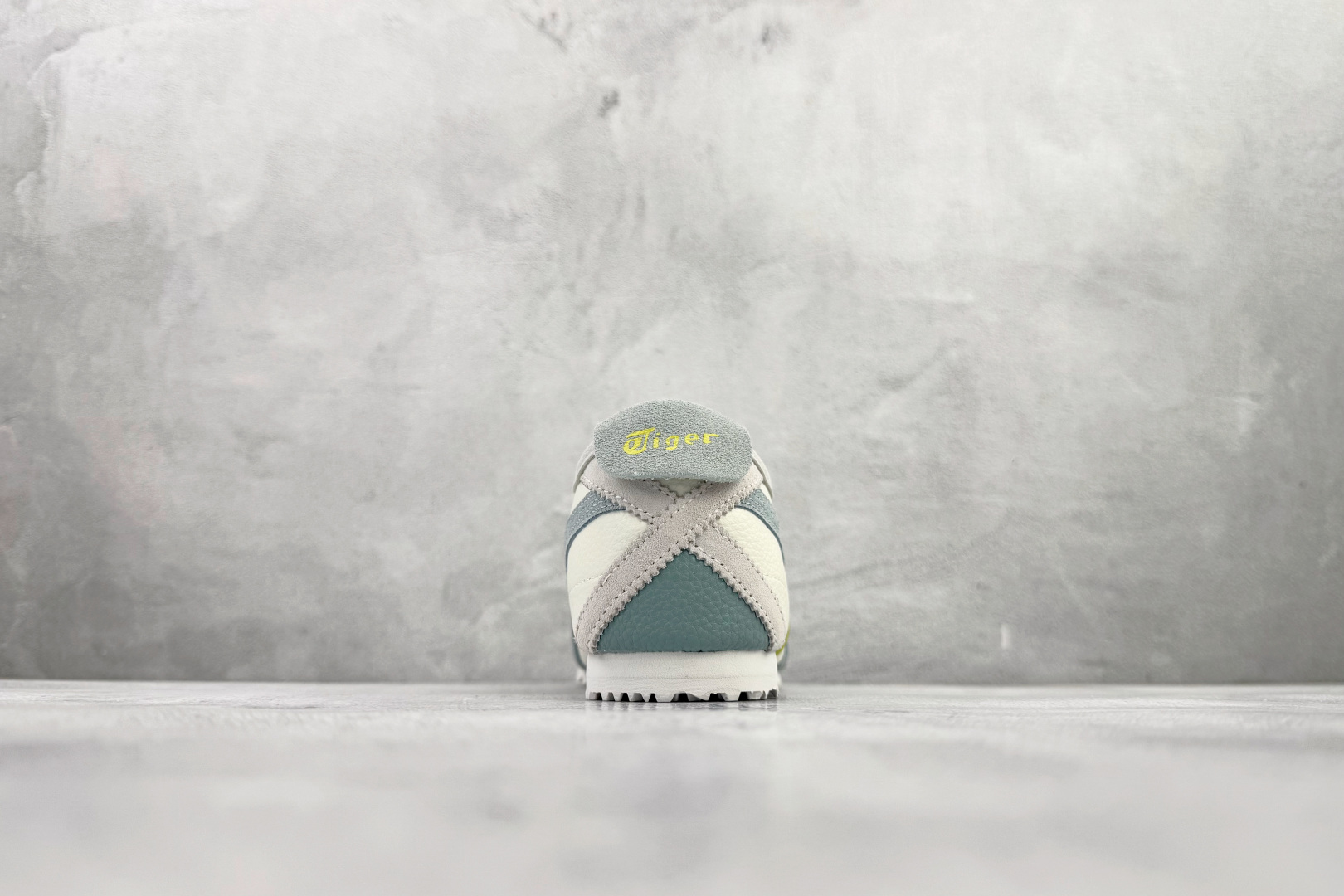 渠道特供 Onitsuka Tiger鬼塚虎 MEXICO 66 VIN 米白海洋雾 1183C391-100-Top High Quatity Cheap Sneakers Fashion Clothing Clothes Bags handbags Shoes of all Brand wholesale With The best Quality And Beautiful Price from China Factory Chinese suppliers wholesaler seller 渠道特供 Onitsuka Tiger鬼塚虎 MEXICO 66 VIN 米白海洋雾 1183C391-100