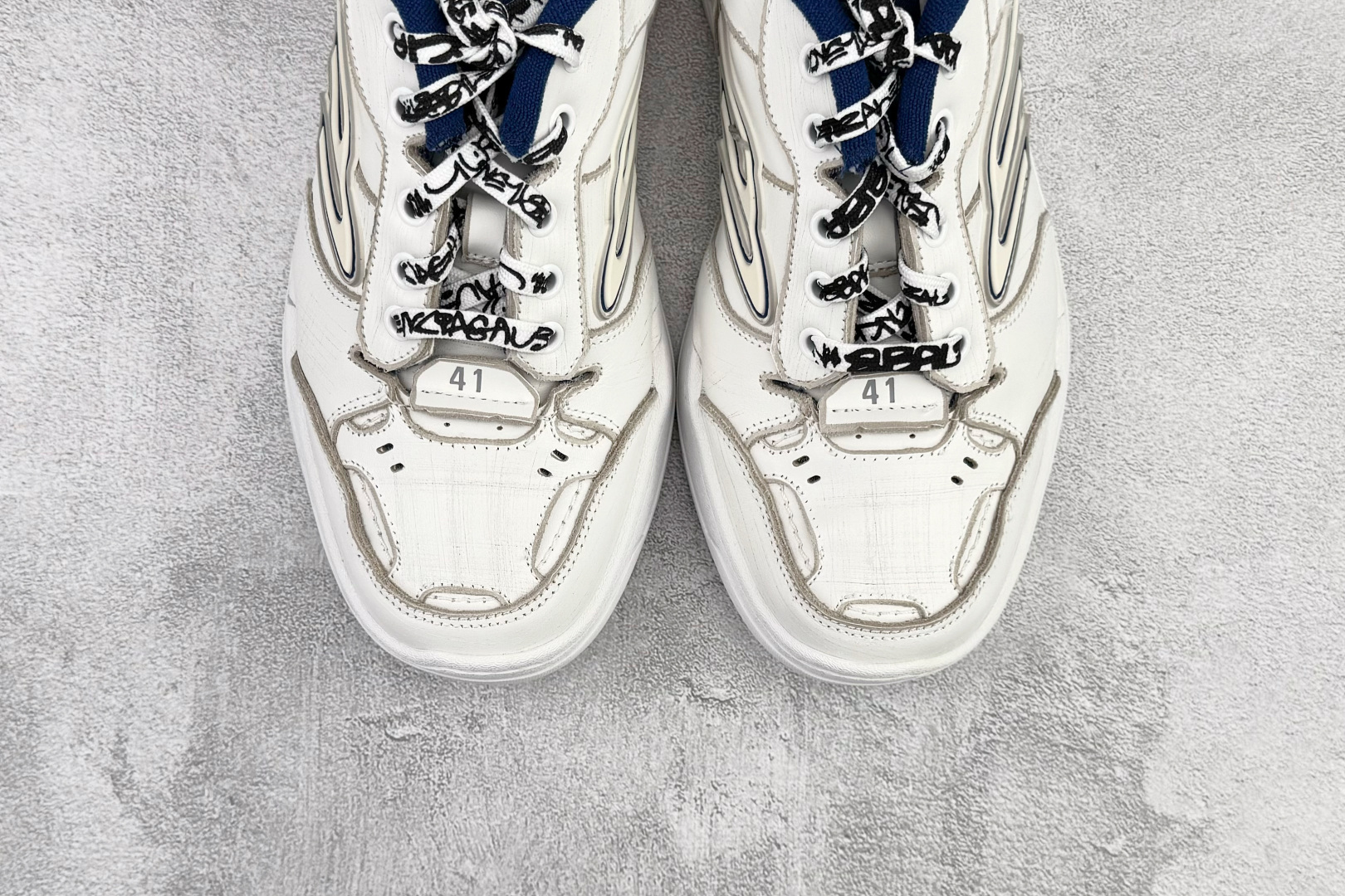 390 全新工厂开发 Balenciaga巴黎世家 Hamptons Worn-Out 白蓝 841765WCURB9141