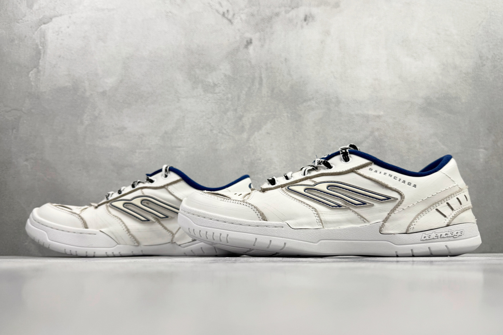 390 全新工厂开发 Balenciaga巴黎世家 Hamptons Worn-Out 白蓝 841765WCURB9141