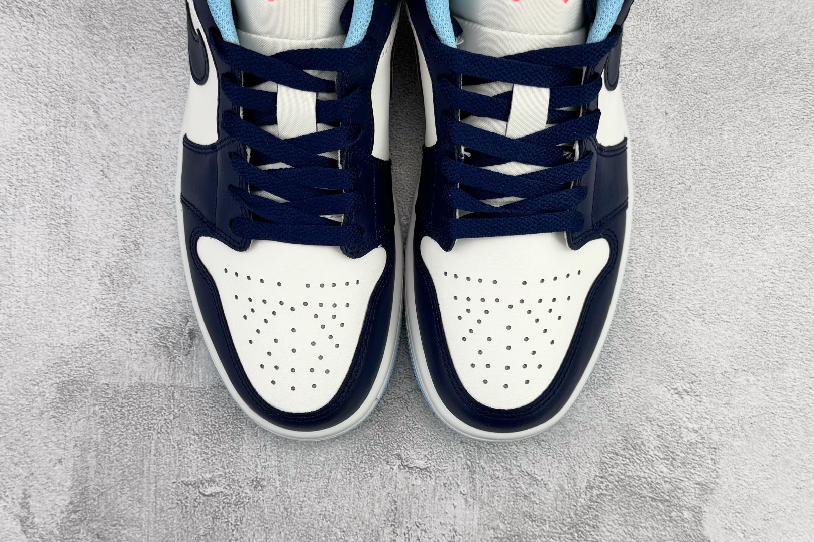 240 Jordan Air Jordan 1 Low 白蓝 553558-149