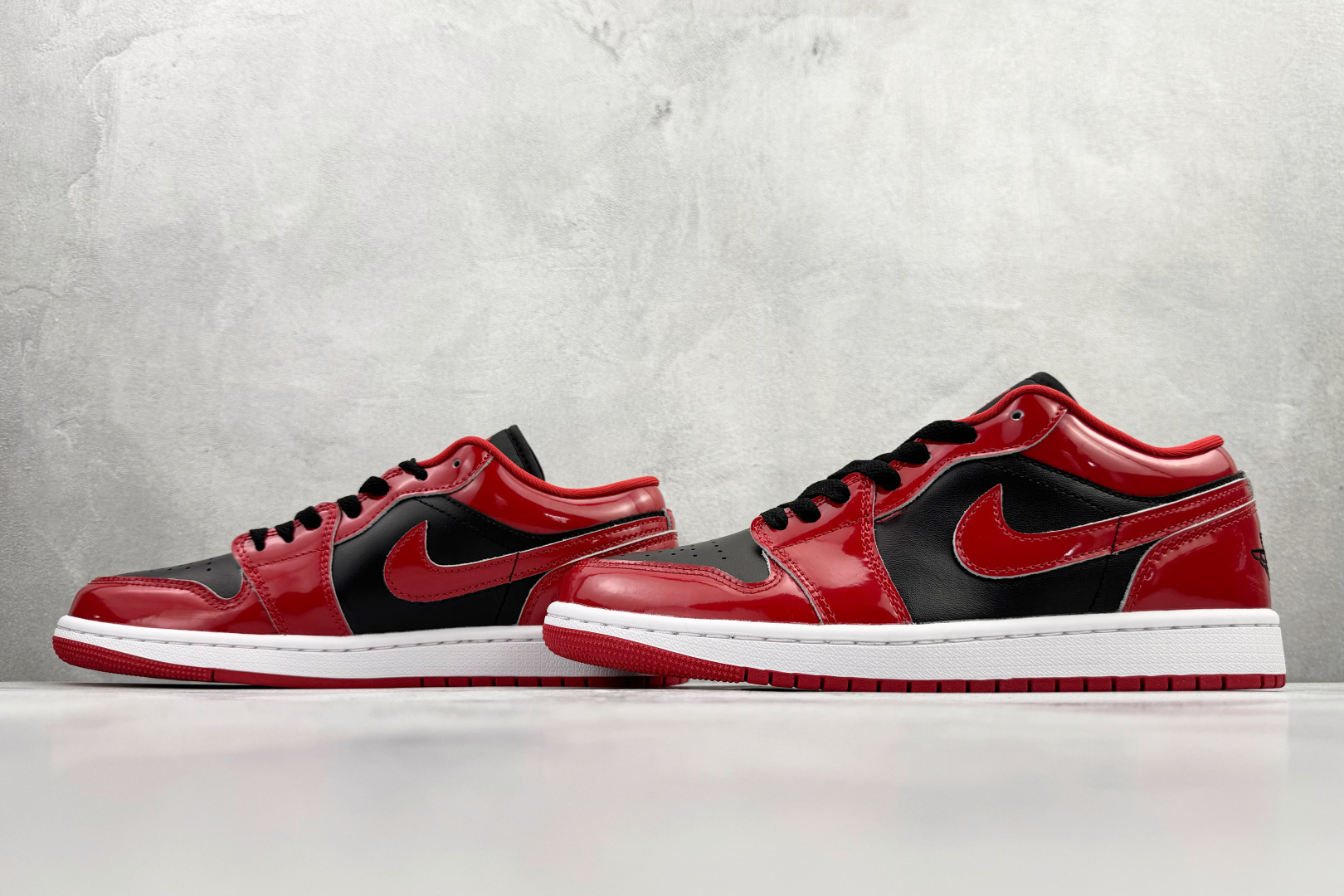 240 Jordan Air Jordan 1 Low SE 黑红 553558-006