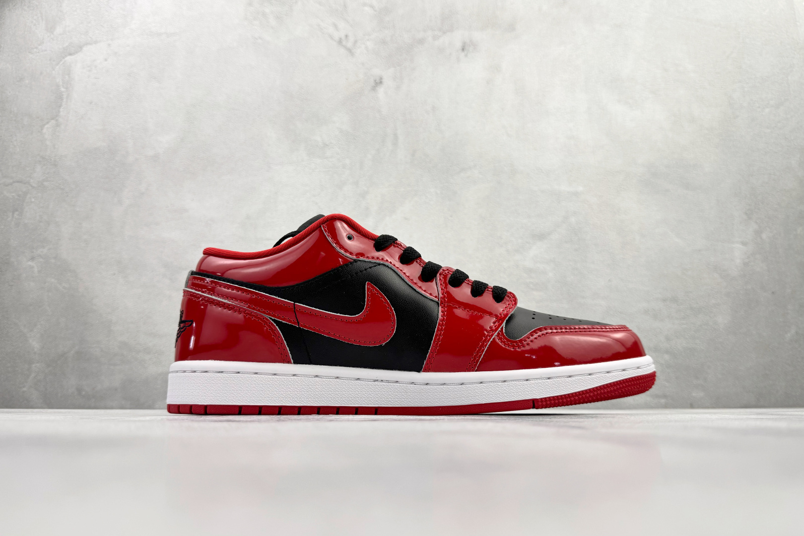 240 Jordan Air Jordan 1 Low SE 黑红 553558-006