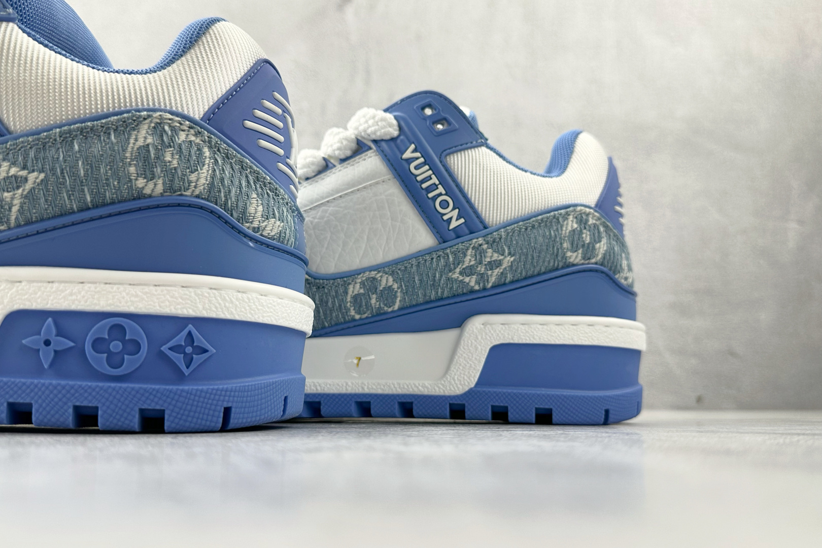 480 LOUIS VUITTTrainer Maxi 小胖丁 蓝白 1ACWHU