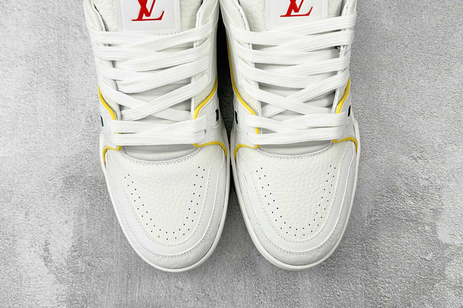 430 LOUIS VUITTTrainer 白蓝黄 上海邮轮限定 1AHPJS