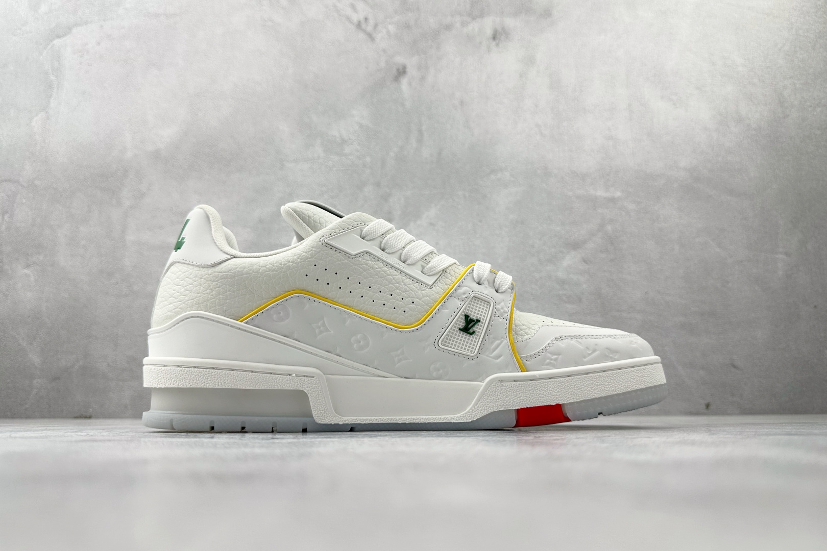 430 LOUIS VUITTTrainer 白蓝黄 上海邮轮限定 1AHPJS