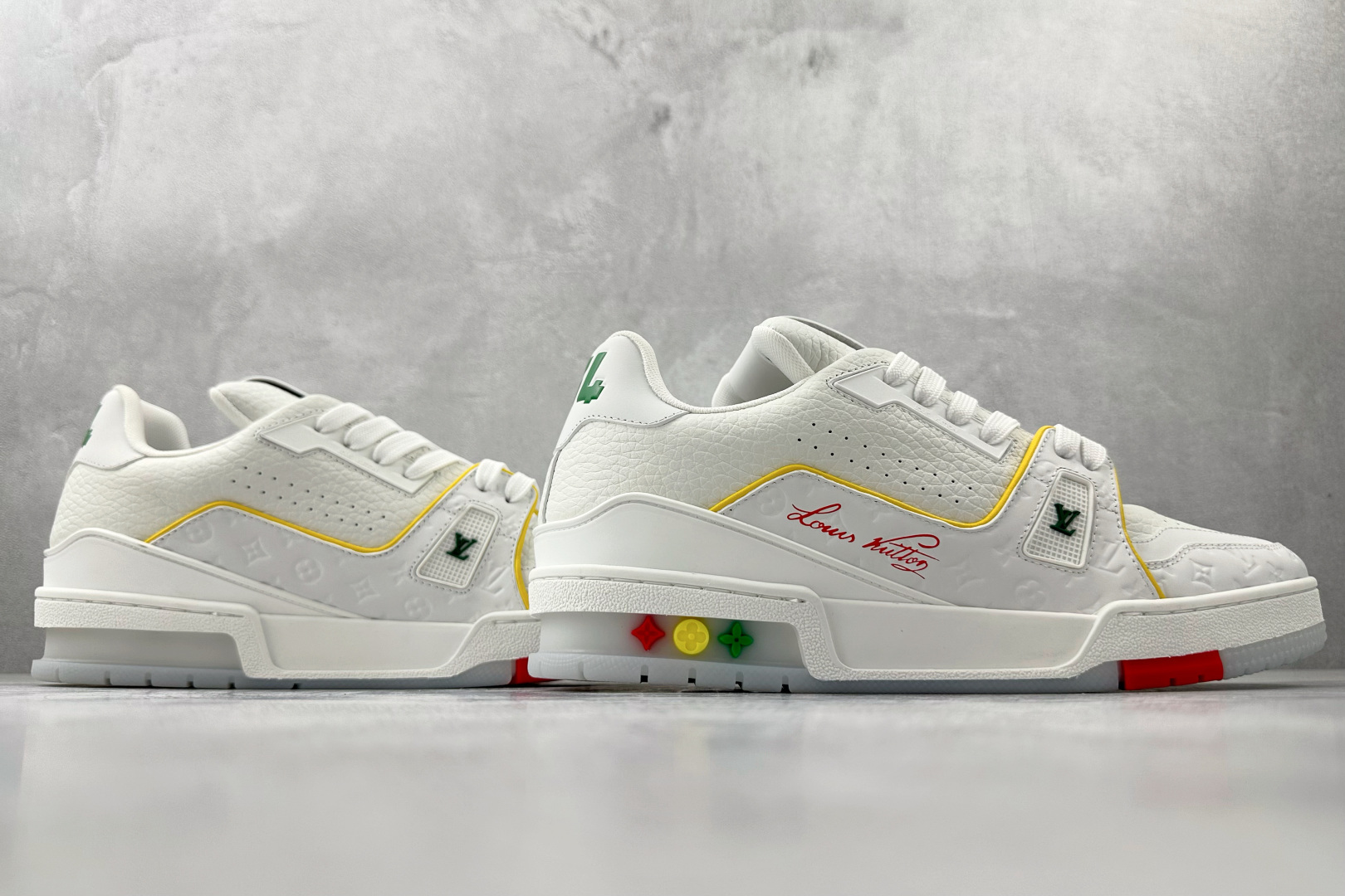 430 LOUIS VUITTTrainer 白蓝黄 上海邮轮限定 1AHPJS