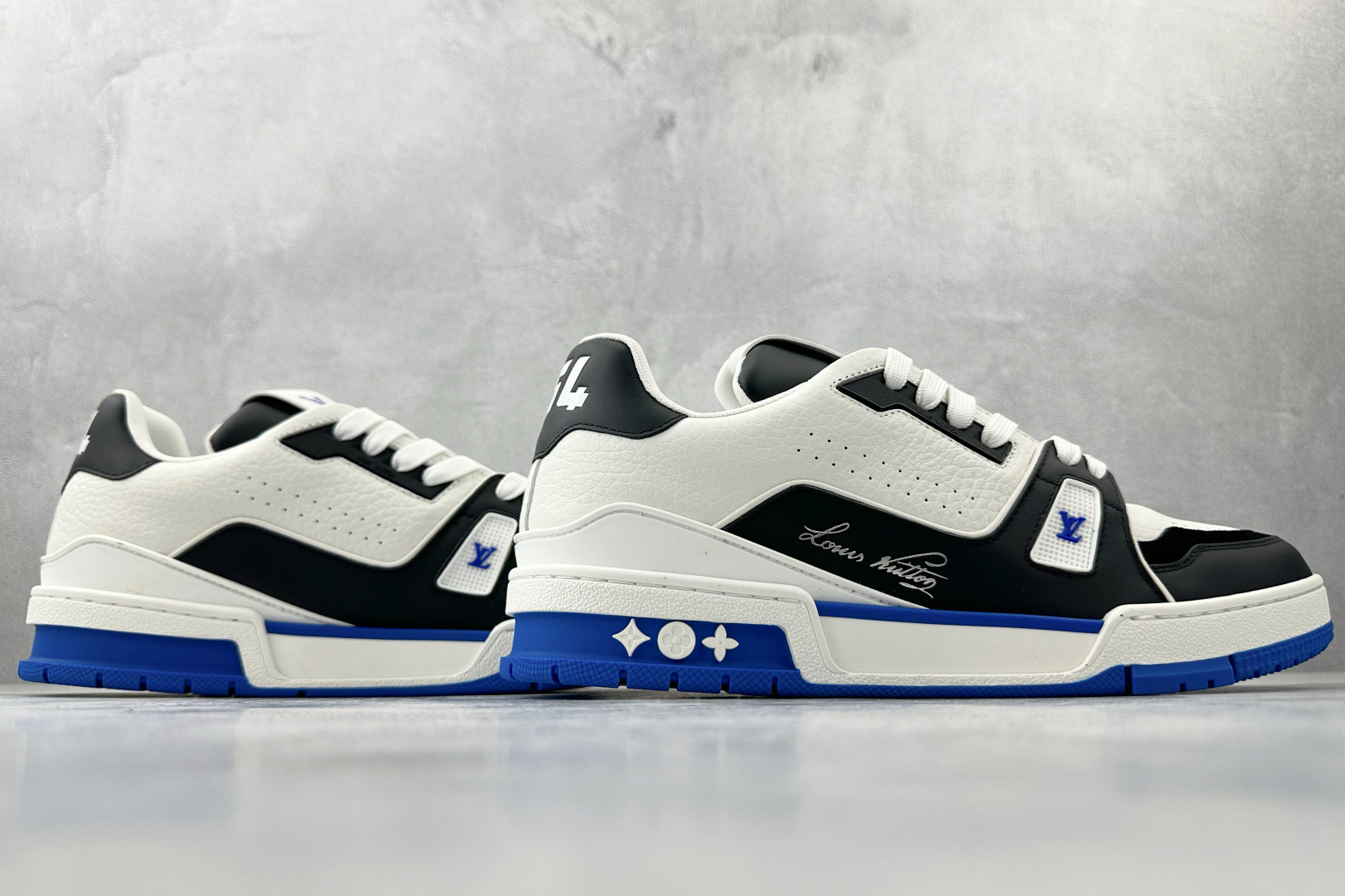 430 LOUIS VUITTTrainer 蓝黑色 全新压花 1ADDYZ