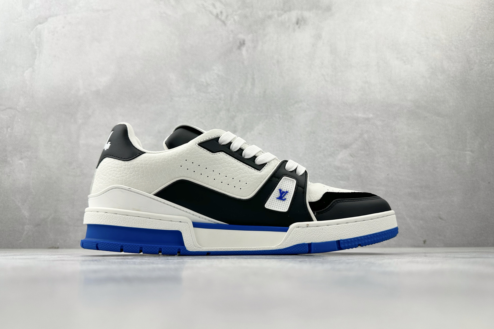 430 LOUIS VUITTTrainer 蓝黑色 全新压花 1ADDYZ