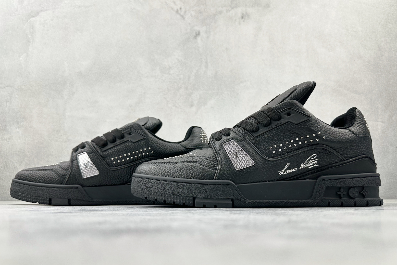 430 LOUIS VUITTTrainer 黑色 全新压花 1ADDCF