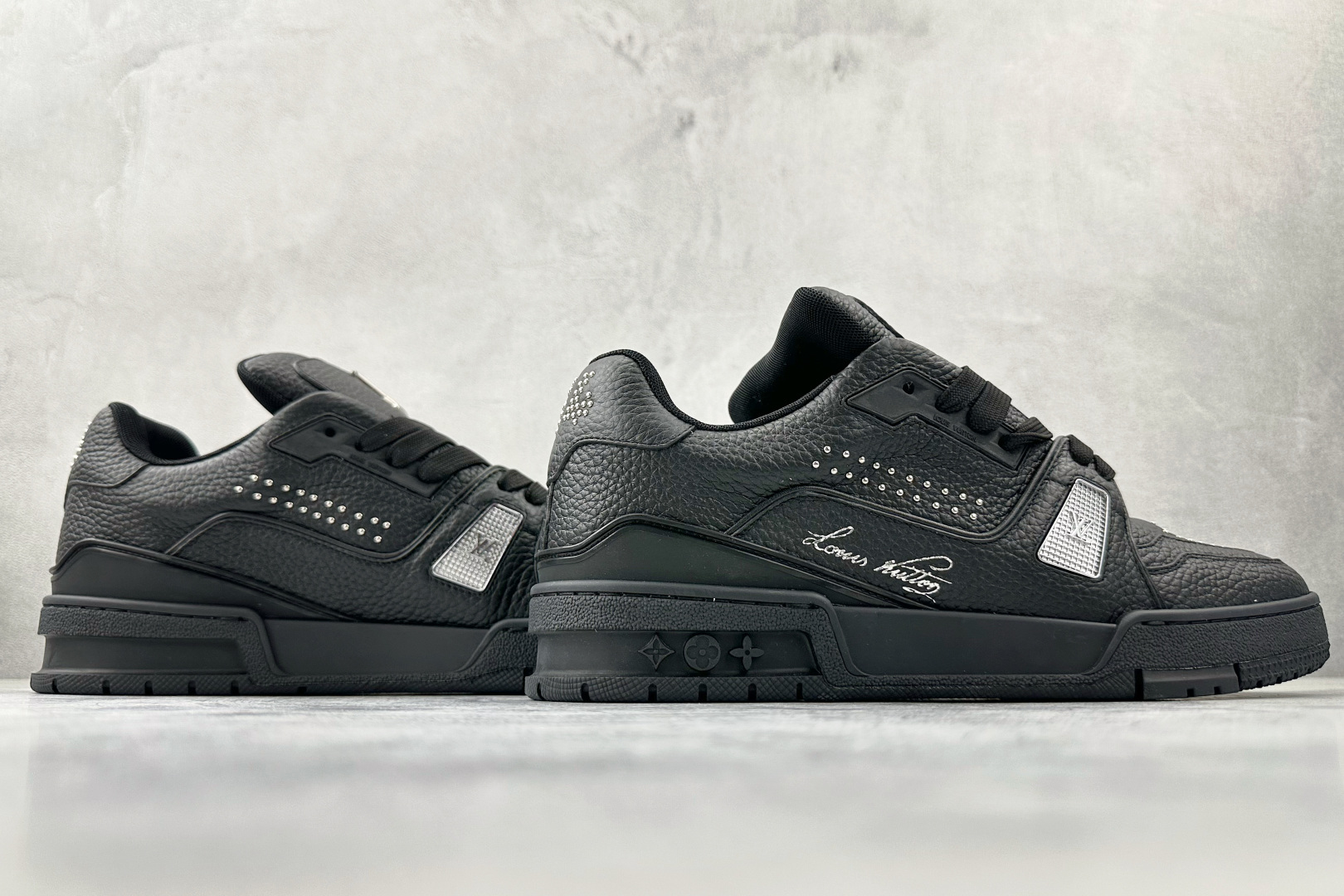 430 LOUIS VUITTTrainer 黑色 全新压花 1ADDCF