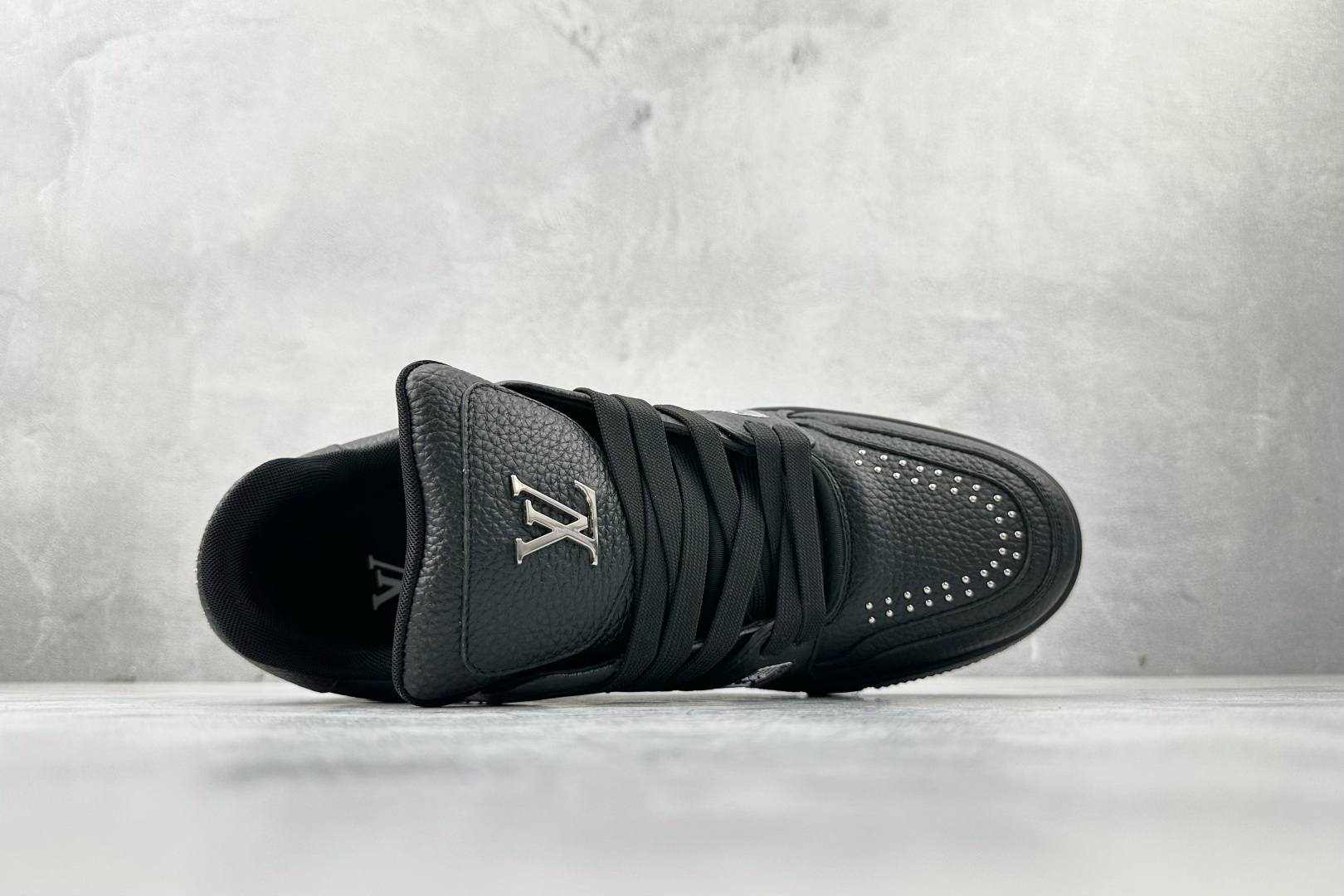 430 LOUIS VUITTTrainer 黑色 全新压花 1ADDCF