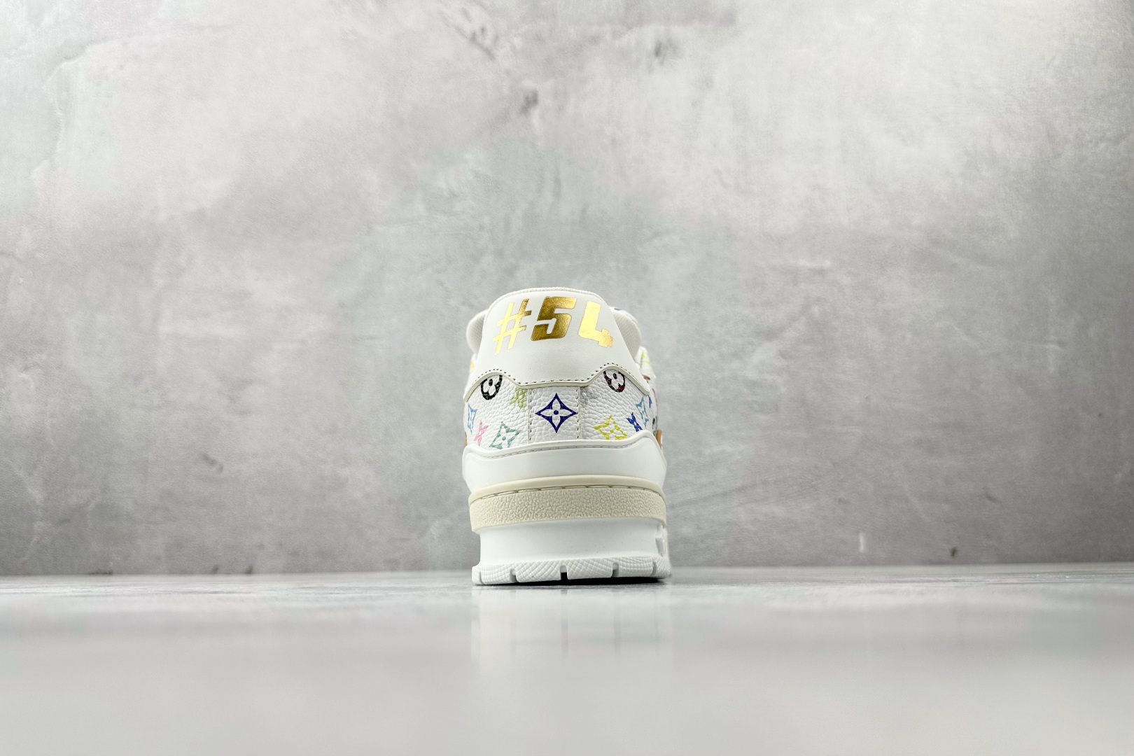 430 LOUIS VUITTx 村上隆/Takashi Murakami Trainer 白色 1AHEKG