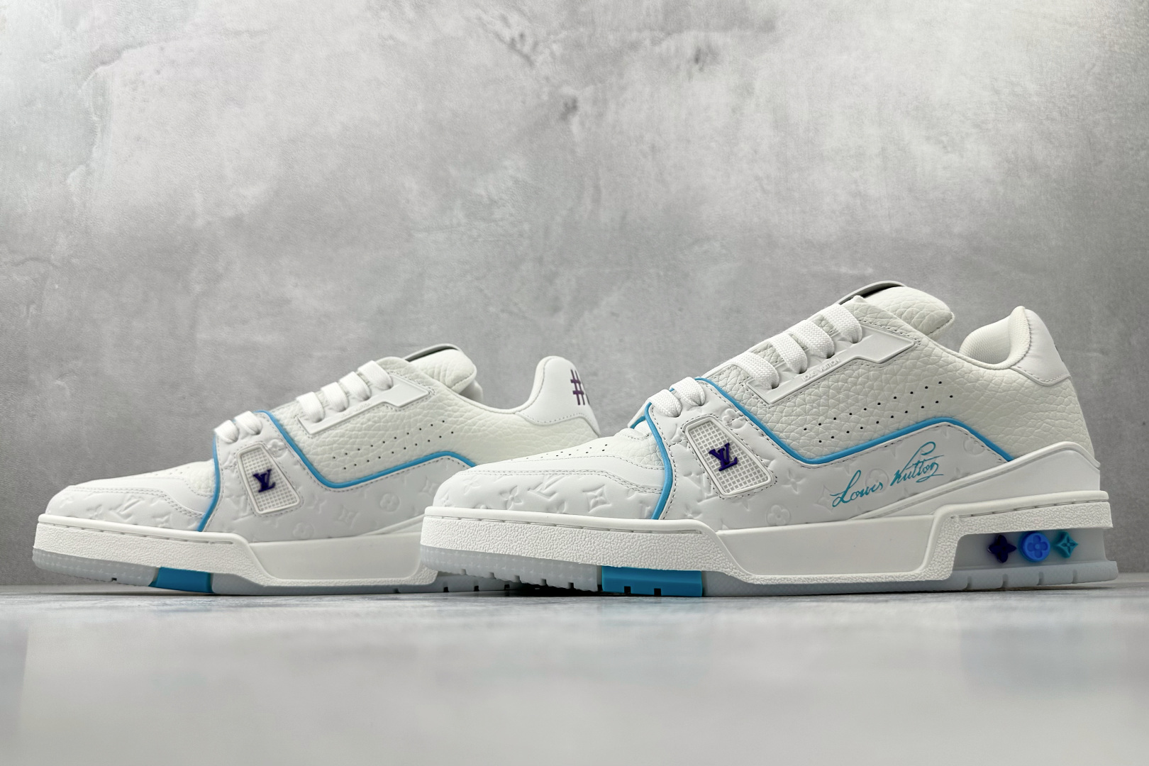 430 LOUIS VUITTTrainer 白蓝紫 上海邮轮限定 1APHLB