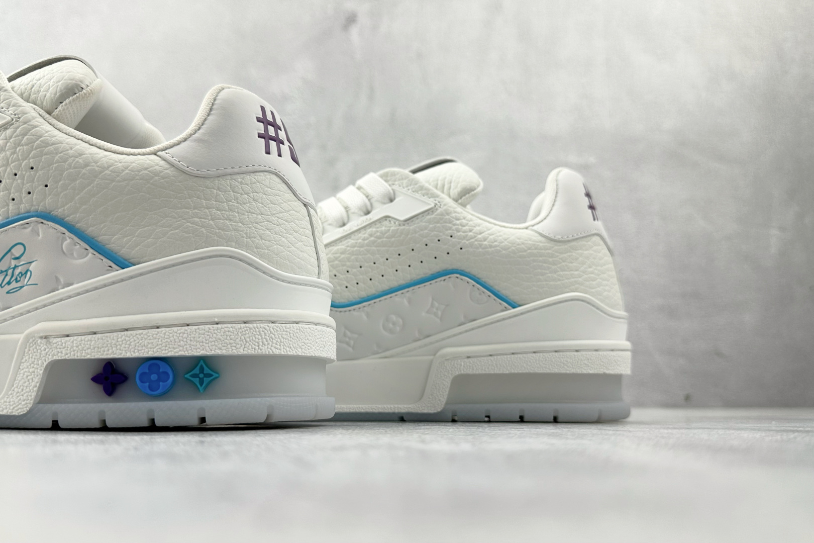 430 LOUIS VUITTTrainer 白蓝紫 上海邮轮限定 1APHLB