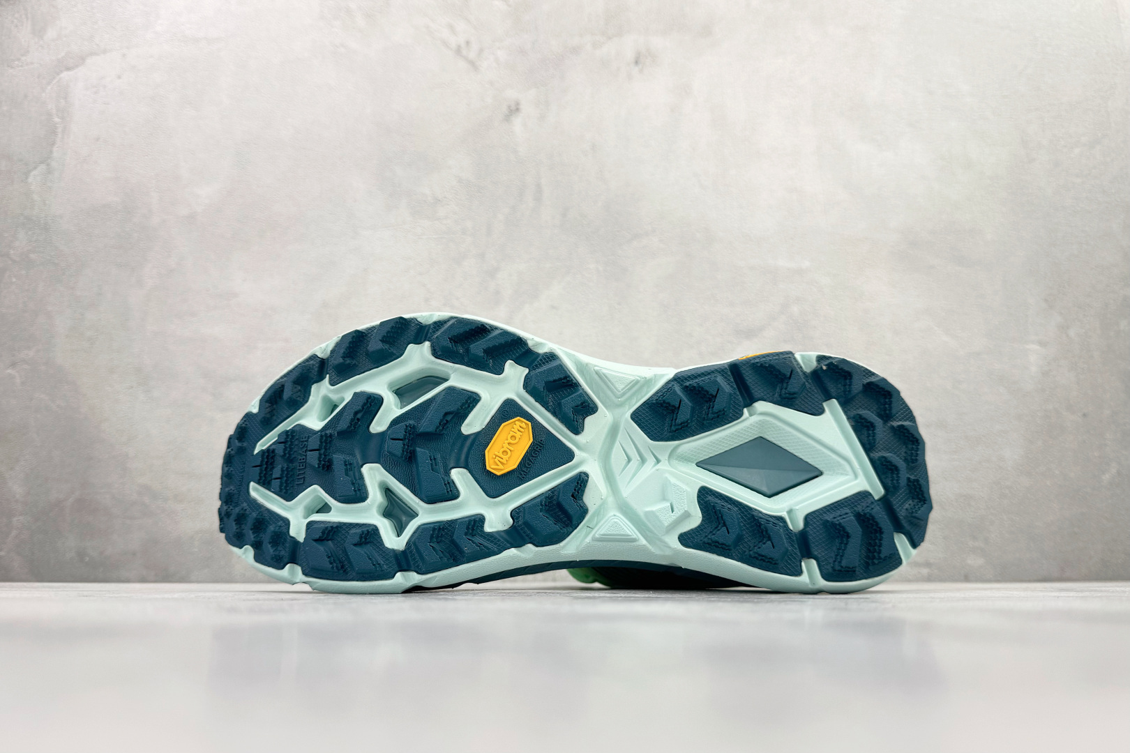 200 平台专供 HOKA ONE ONE Mafate Speed 4 青柠海雾蓝 1131056-LGOM