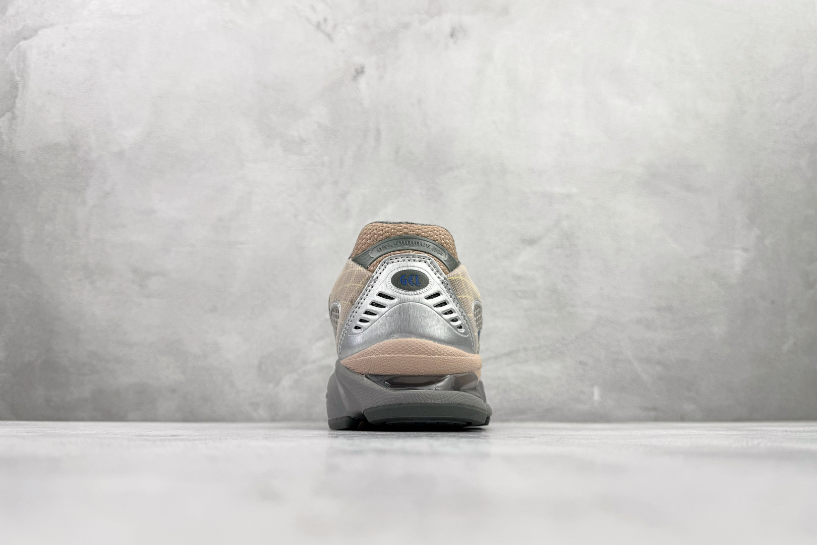 220 ASICS GEL-Nimbus 10.1 银棕 1203A543-250