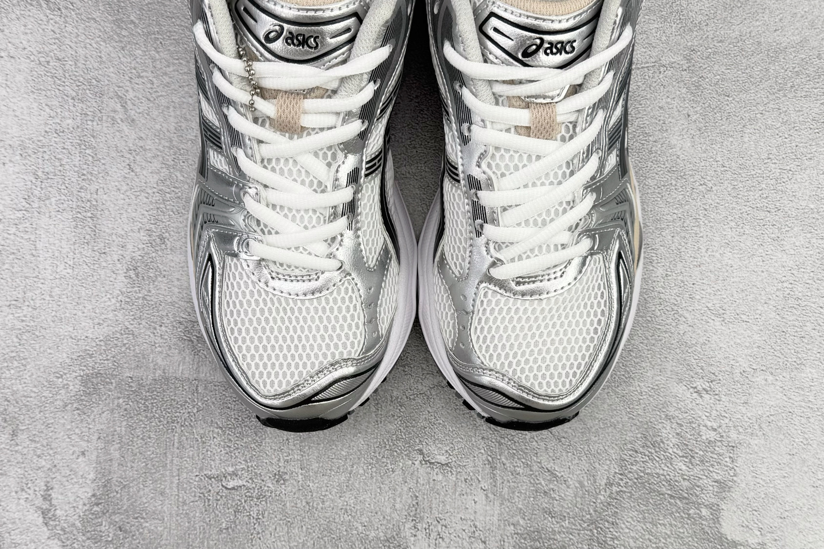 200 ASICS Gel-Kayano 14 银白 1203A537-110