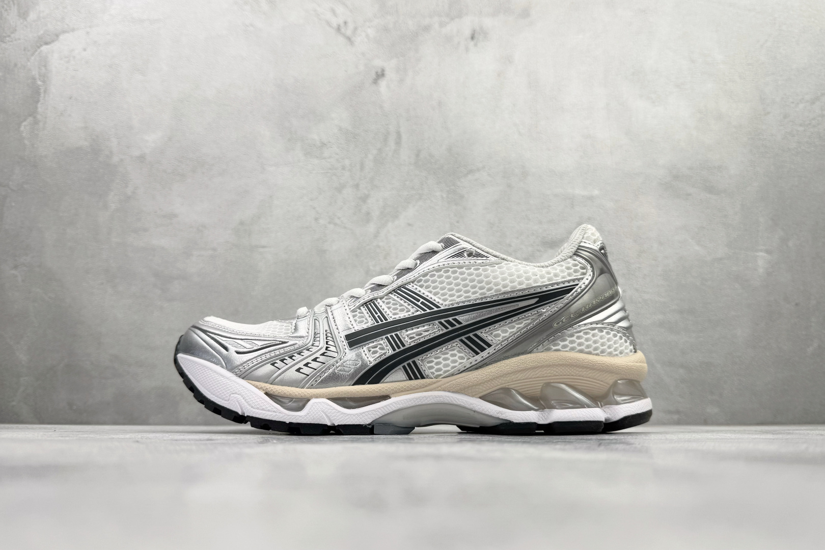 200 ASICS Gel-Kayano 14 银白 1203A537-110
