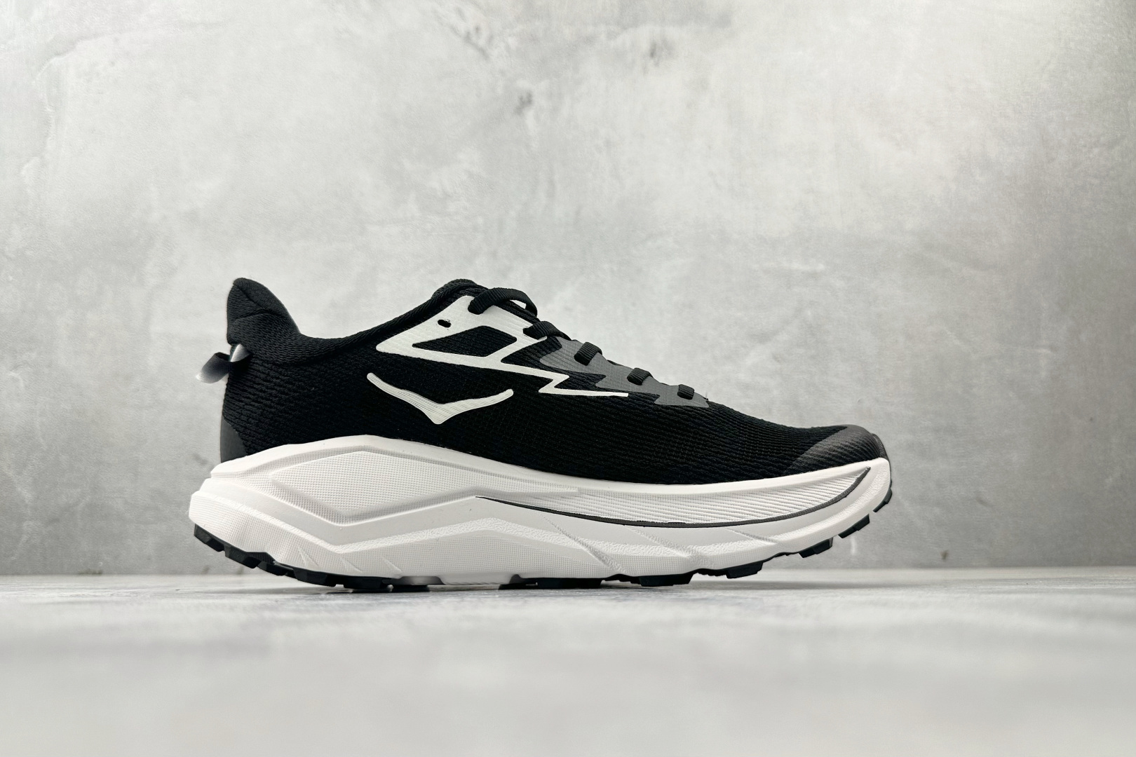 190 平台专供 HOKA ONE ONE Challenger 8 黑白 1168718-BWHT