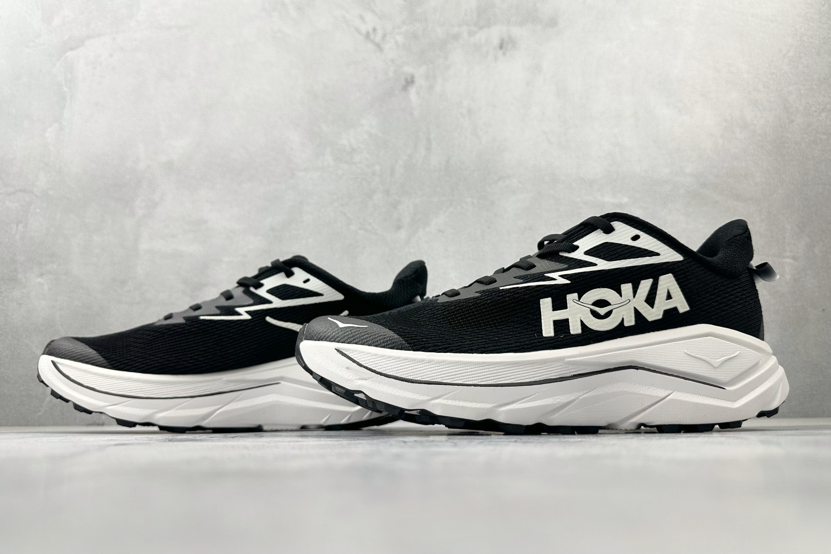190 平台专供 HOKA ONE ONE Challenger 8 黑白 1168718-BWHT