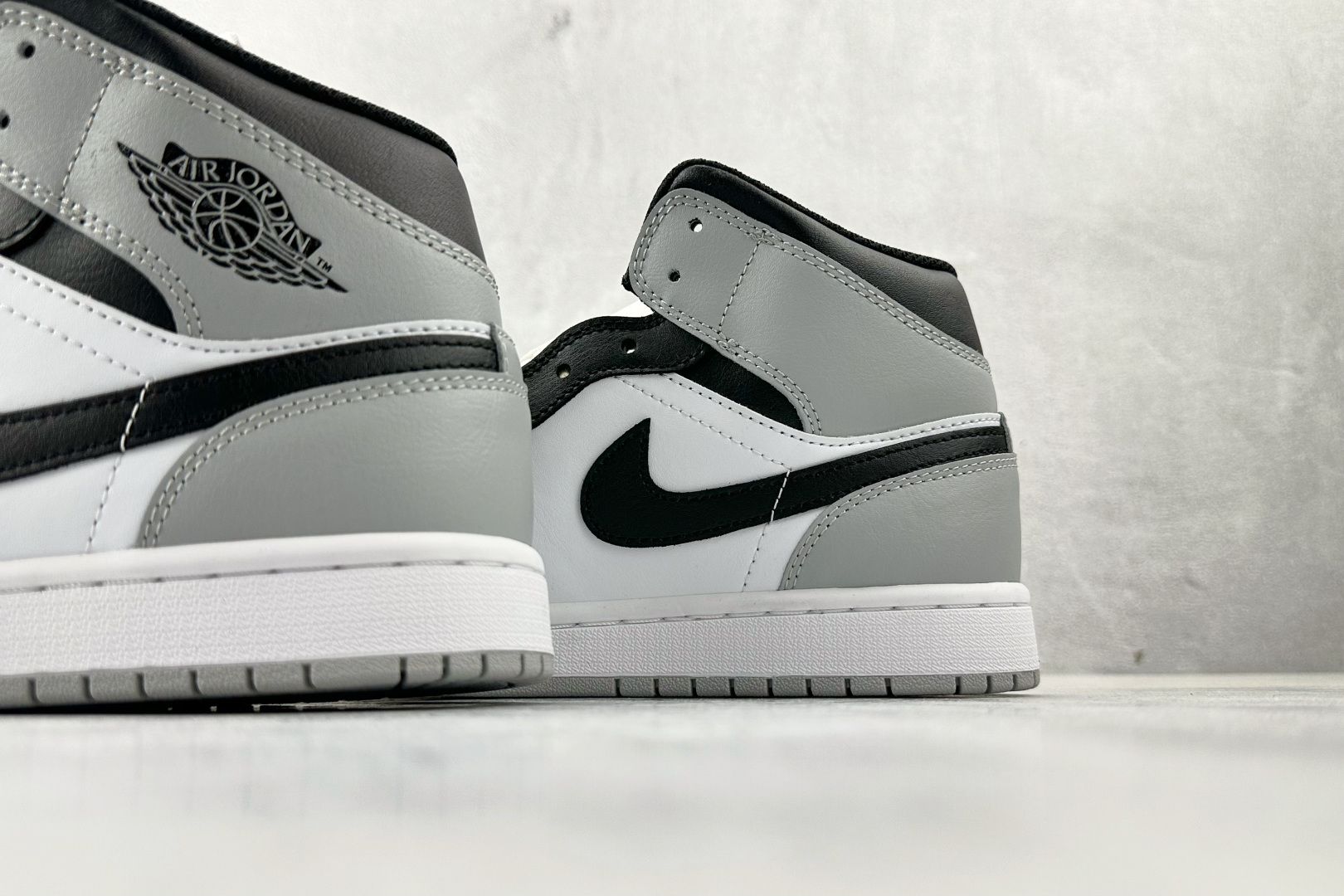 260 Jordan Air Jordan 1 黑白 DQ8426-101