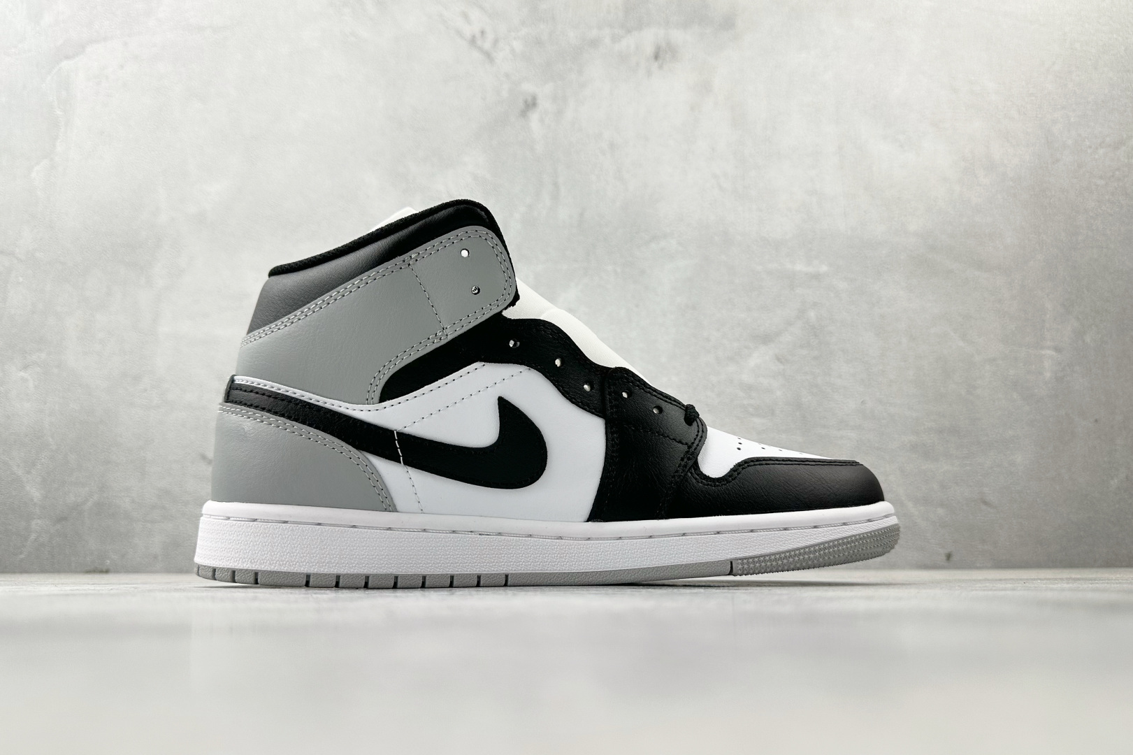 260 Jordan Air Jordan 1 黑白 DQ8426-101