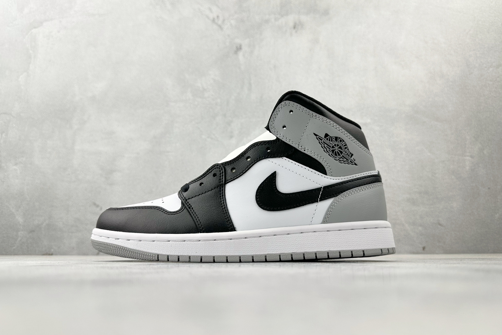 260 Jordan Air Jordan 1 黑白 DQ8426-101