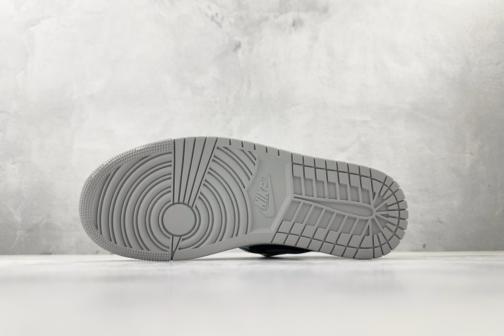 260 Jordan Air Jordan 1 黑白 DQ8426-101