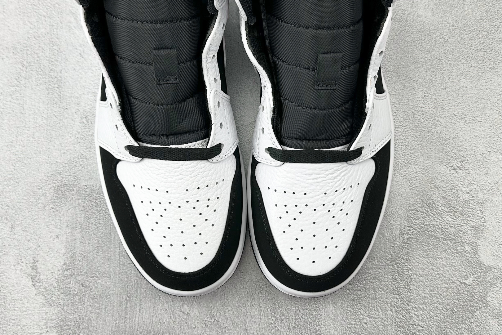 260 Jordan Air Jordan 1 黑白熊猫 554724-113