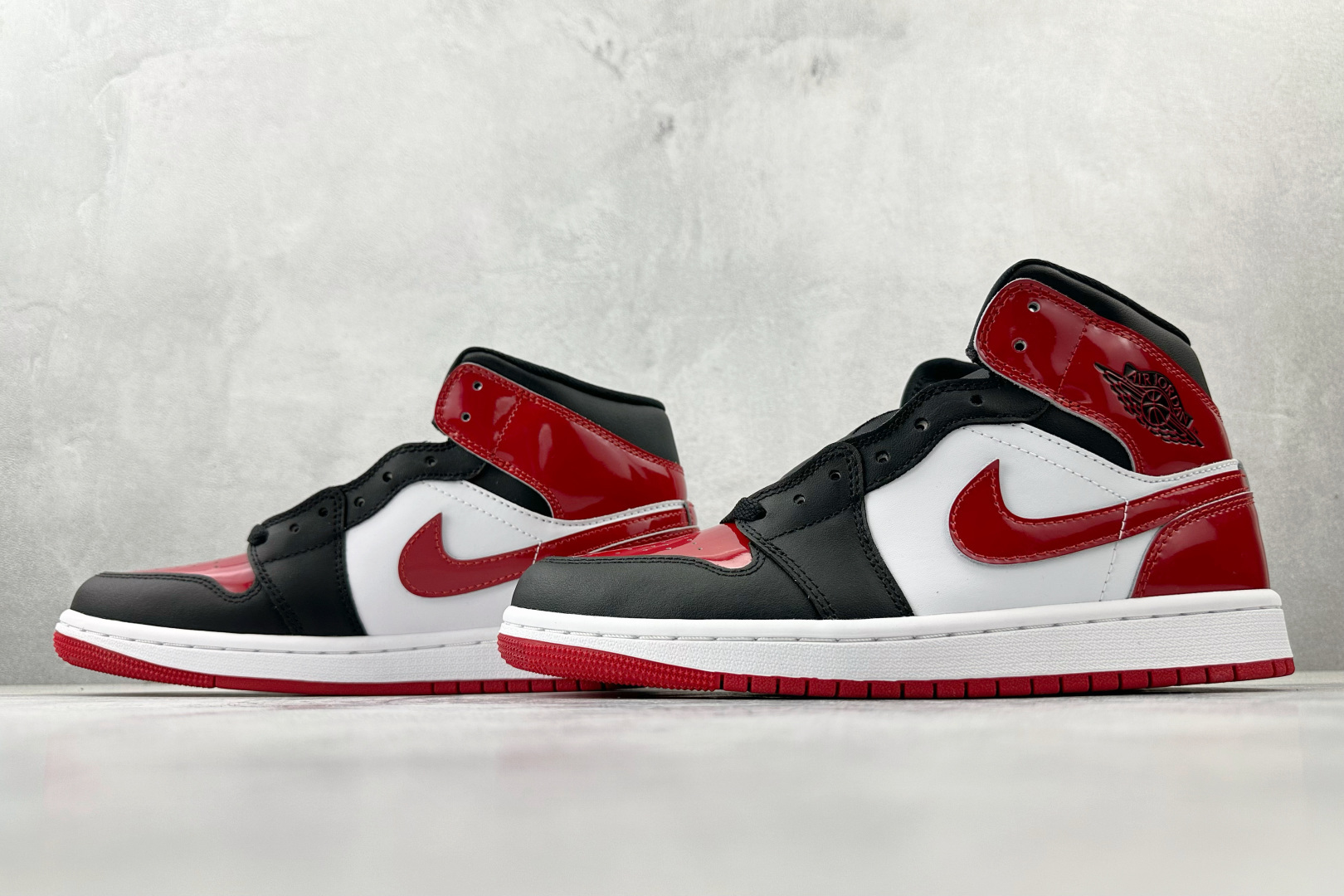 260 Jordan Air Jordan 1 黑红白 HV4091-006