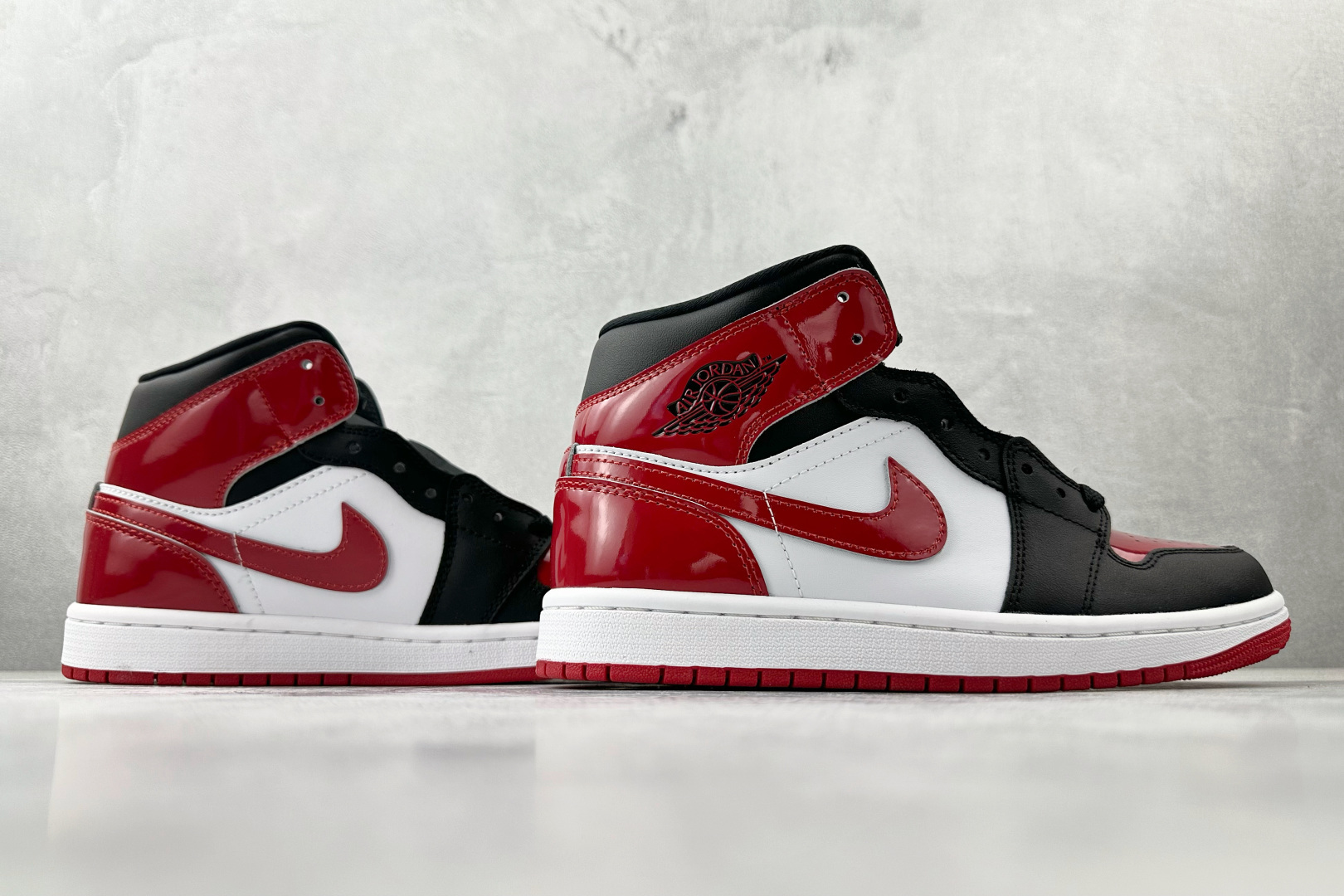 260 Jordan Air Jordan 1 黑红白 HV4091-006